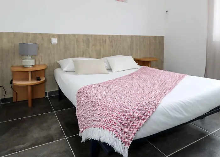 Macchie E Fiori 3* Pianottoli-Caldarello (Corsica)