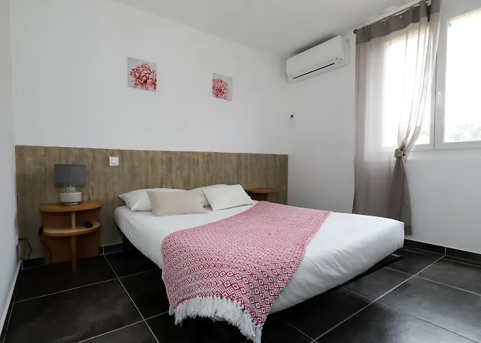 Macchie E Fiori 3* Pianottoli-Caldarello (Corsica)